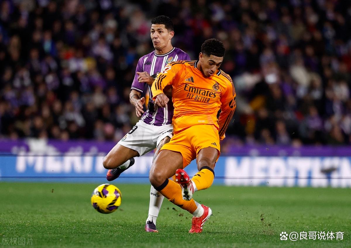 西甲巅峰碰撞：皇马客场战平巴萨，争冠形势依旧胶着的简单介绍