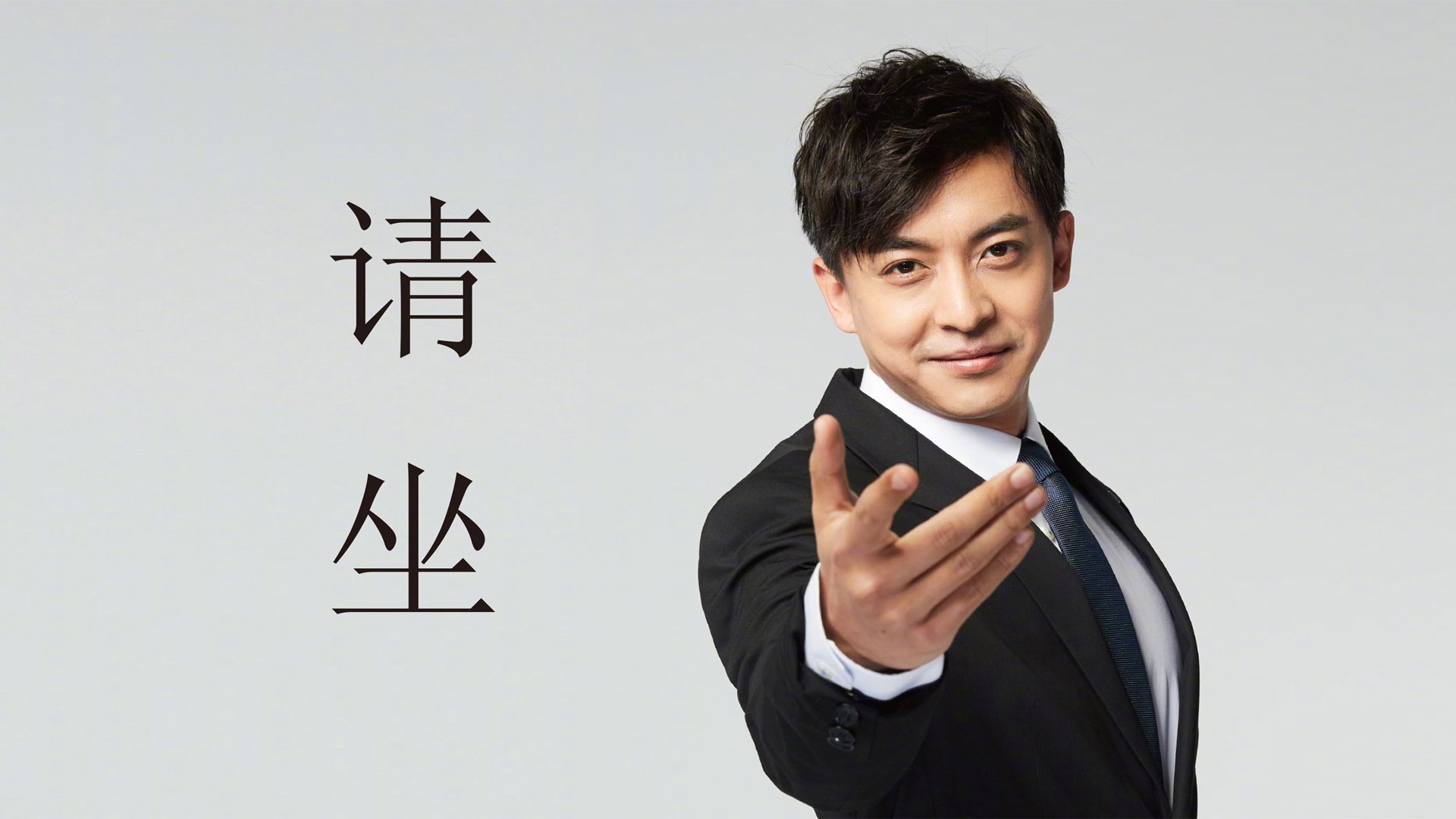 跨界合作：足球明星与时尚品牌的联名大片，足球明星代言